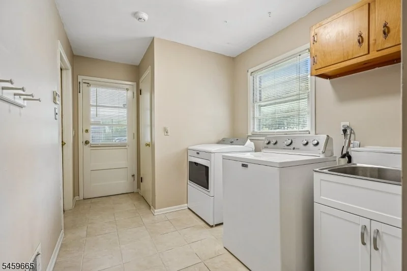 Photo of 25 MANCHESTER DRIVE