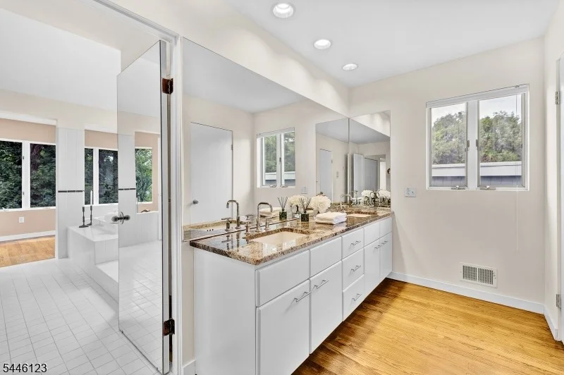 Photo of 30 Ellsworth Dr