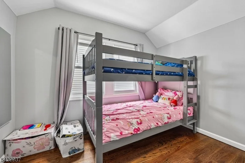 Photo of 377 Parker Ave