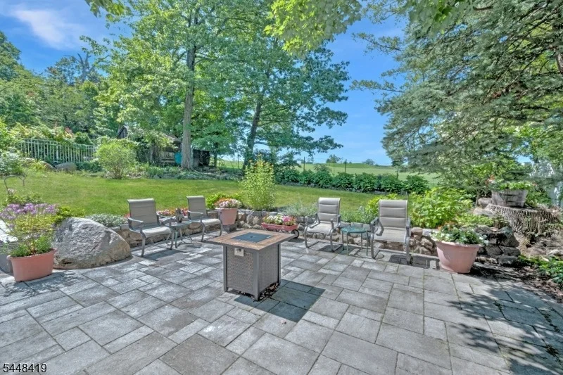 Photo of 5 Birdseye Gln
