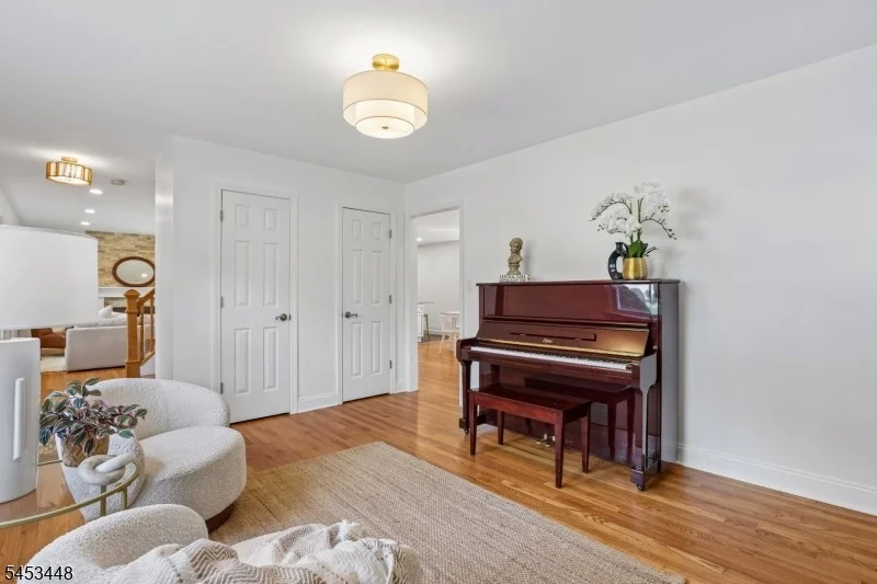 Photo of 650 Ridgewood Rd