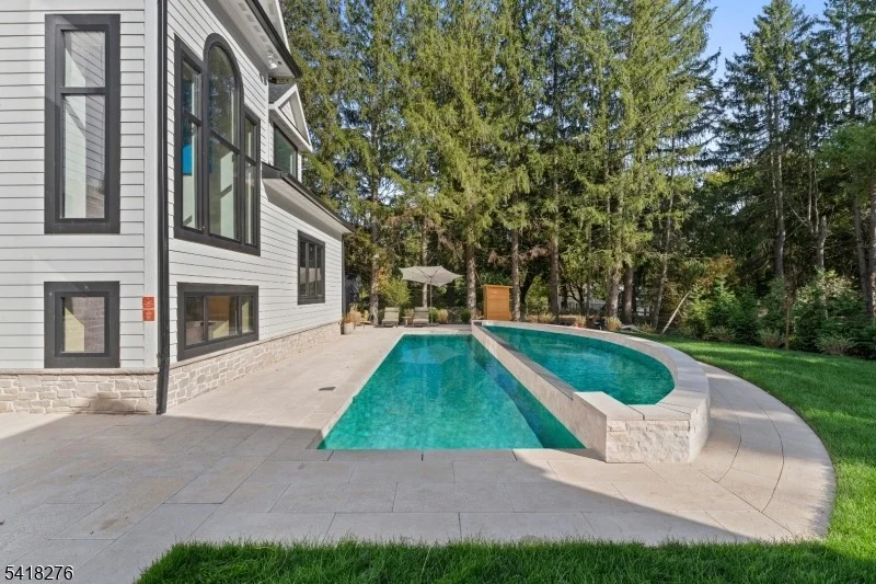 Photo of 48 Pleasant Ave