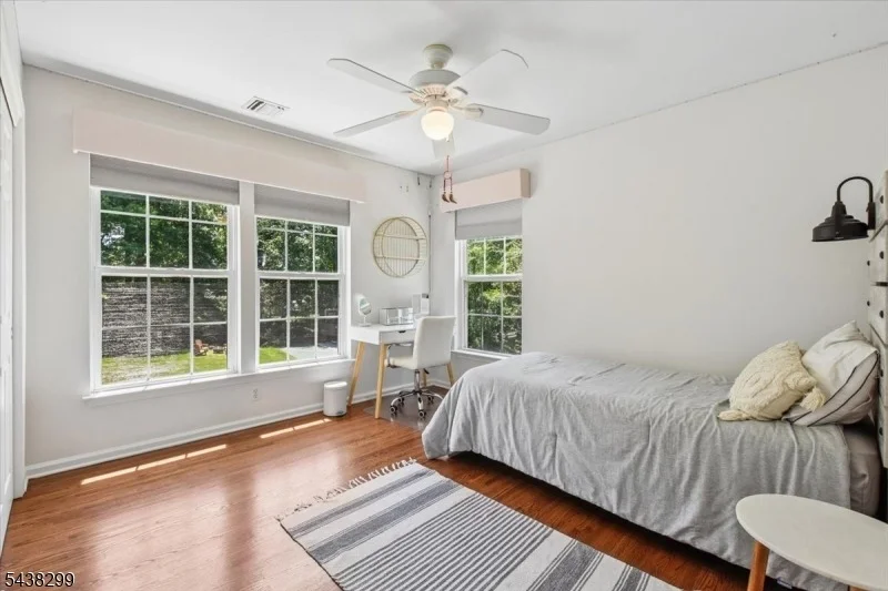 Photo of 7 Donna Ln