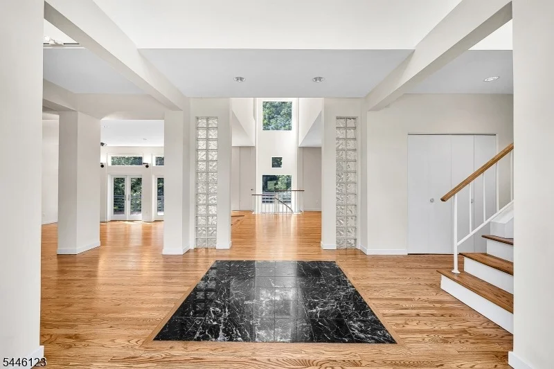 Photo of 30 Ellsworth Dr