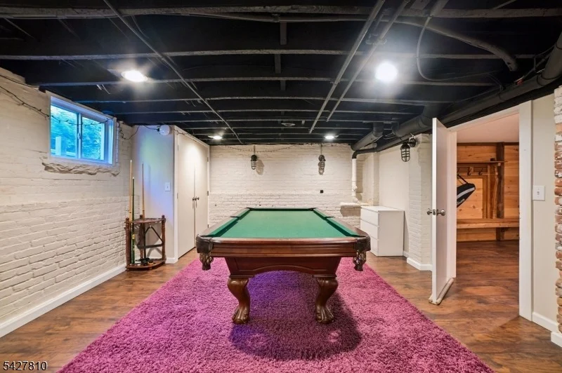 Photo of 77 Kent Place Blvd
