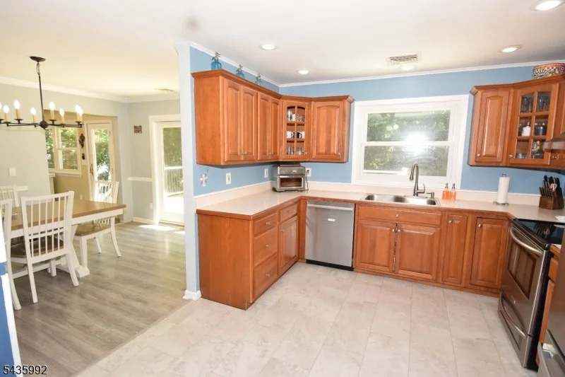 Photo of 567 Foothill Rd