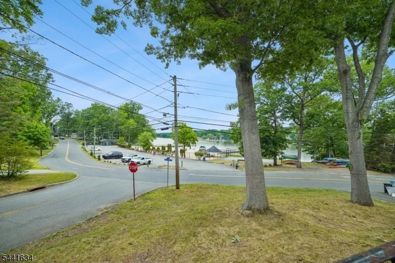 Photo of 72 Lake Dr East