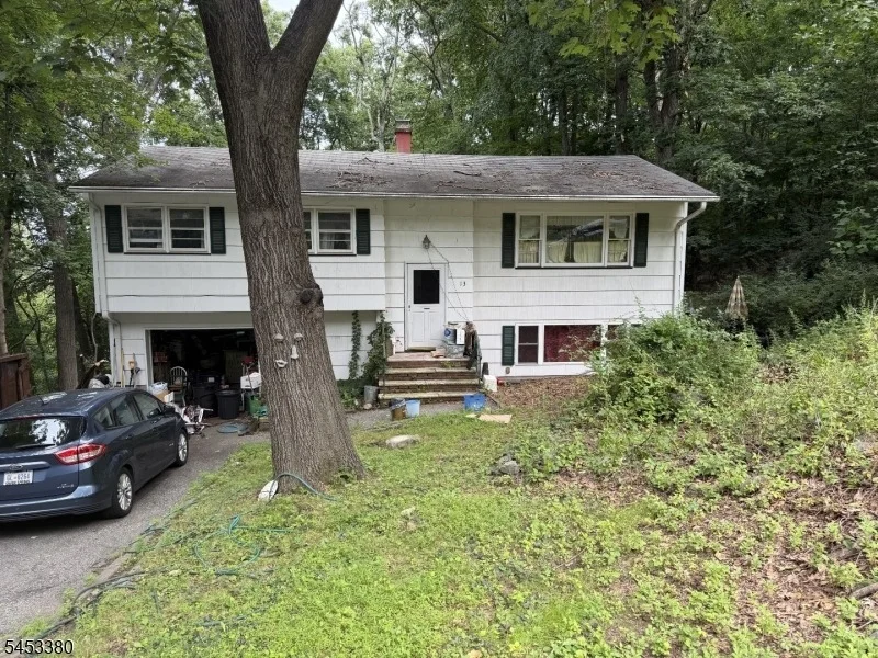 Photo of 13 Alpine Dr
