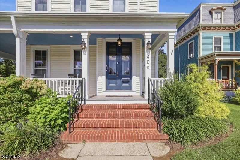 Photo of 406 W Moore St