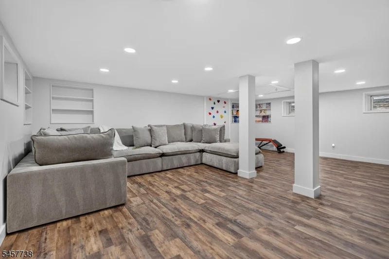 Photo of 13 Valley Way
