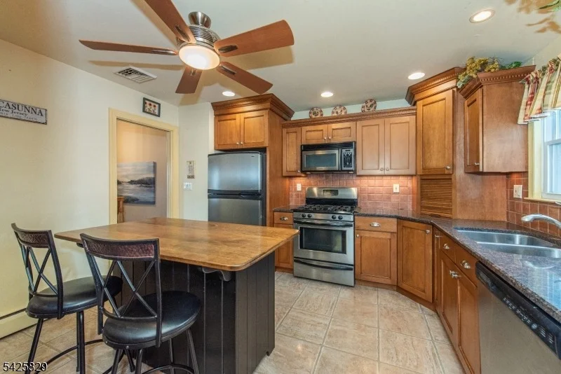 Photo of 12 Henry St
