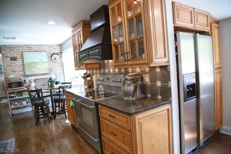 Photo of 4 Laurel Pl