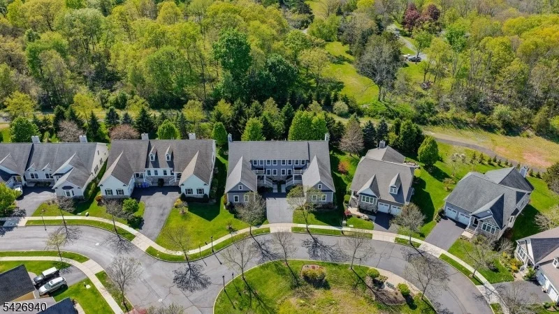 Photo of 84 Bedford Dr