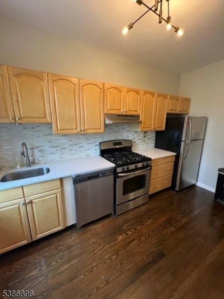 Photo of Unit D4 at 303 Hamilton Pl