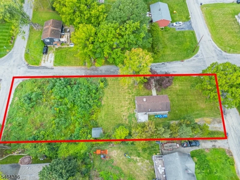 Photo of 4 Gilbert Dr