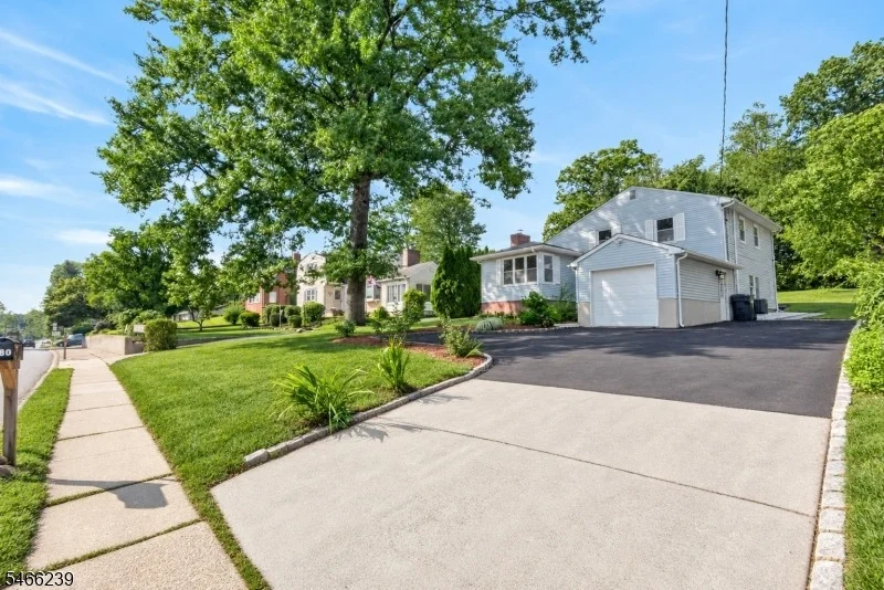 Photo of 280 Whippany Rd