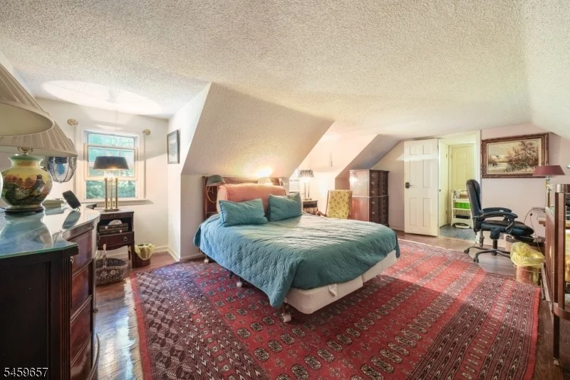 Photo of 44 Chestnut Rd
