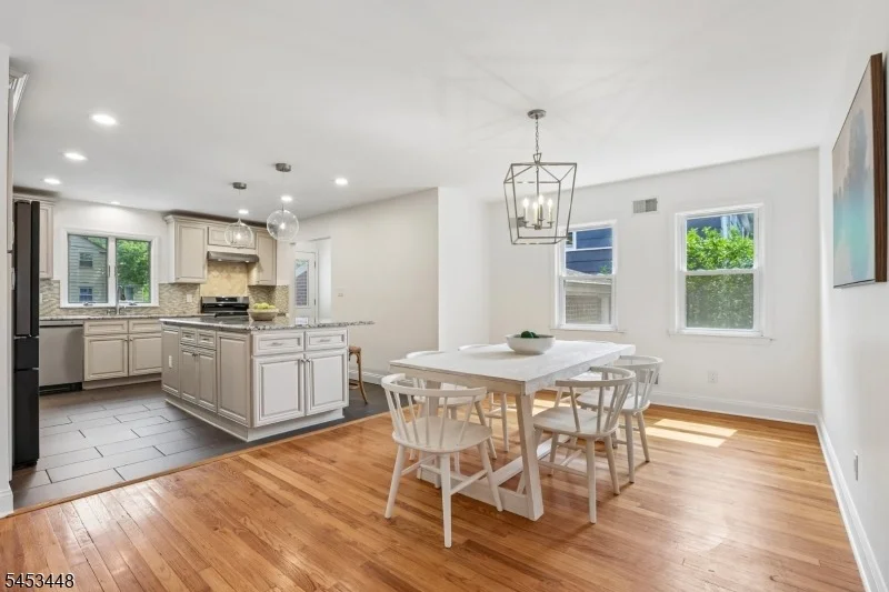 Photo of 650 Ridgewood Rd