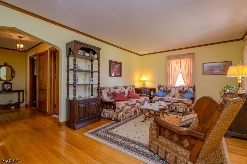 Photo of 980 Caldwell Ave