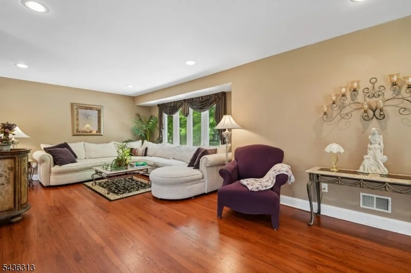Photo of 18 Mary Ellen Dr