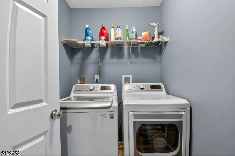 Photo of 104 Albert Ct
