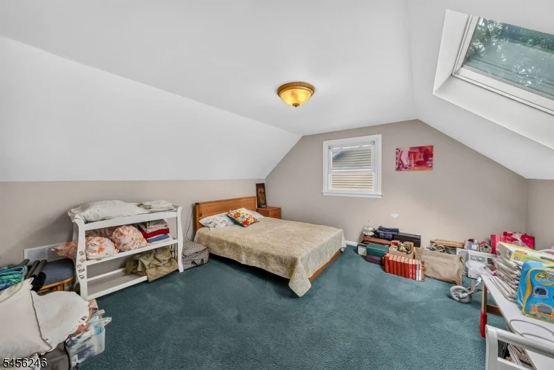 Photo of 12 Omaha Dr