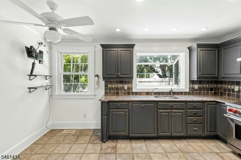 Photo of 170 New Providence Rd