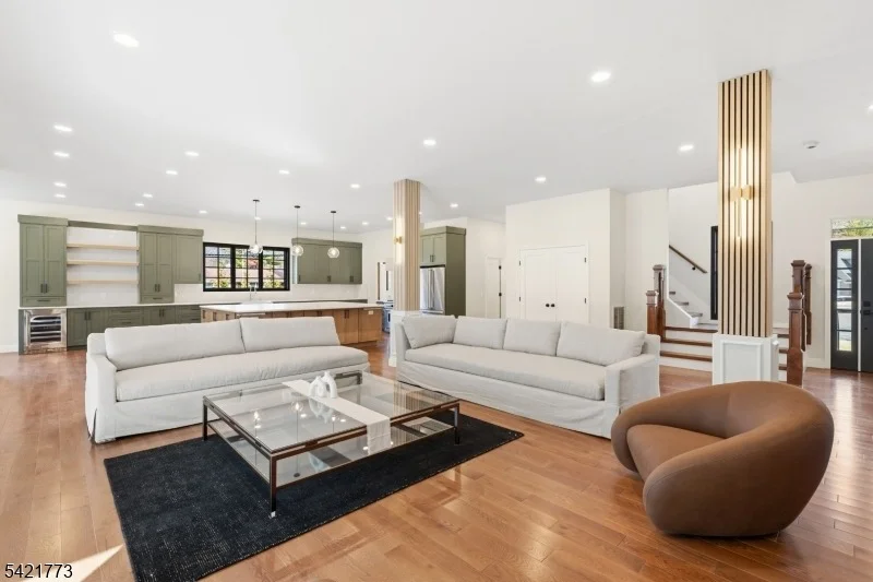 Photo of 803 Marshall Rd