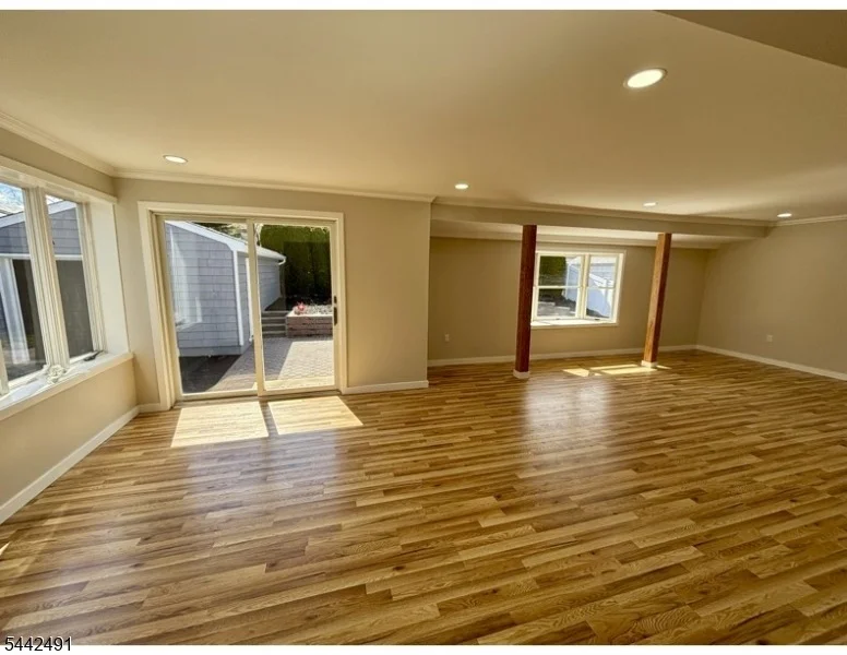 Photo of 9 Joan Pl