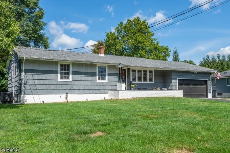 Photo of 11 Malcolm Dr