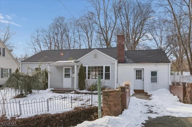 Photo of 811 Mountain Ave