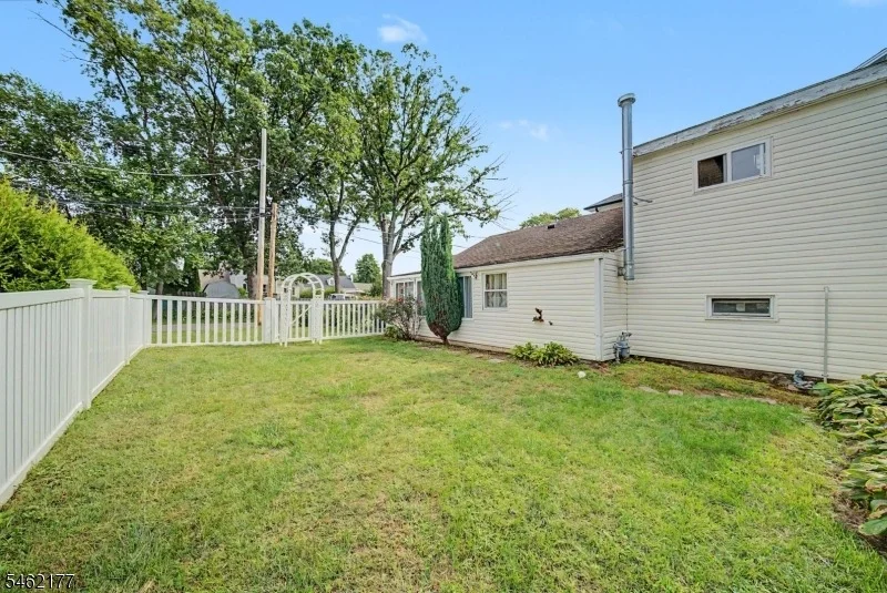 Photo of 13 SPRUCE PLACE