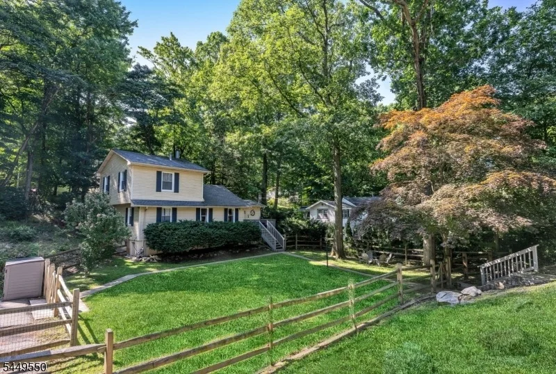 Photo of 48 Dunham Rd