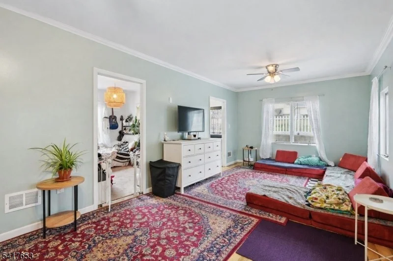 Photo of 1492 Alps Rd