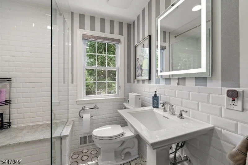 Photo of 950 Belvidere