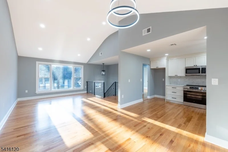 Photo of 2 Fern Dr