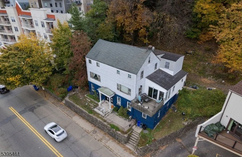 Photo of 1106 River Rd