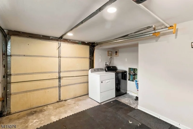 Photo of 1 Roy St