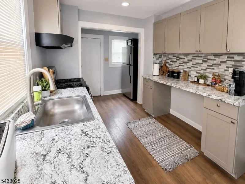 Photo of 83 May St