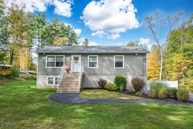 Photo of 152 New Rd