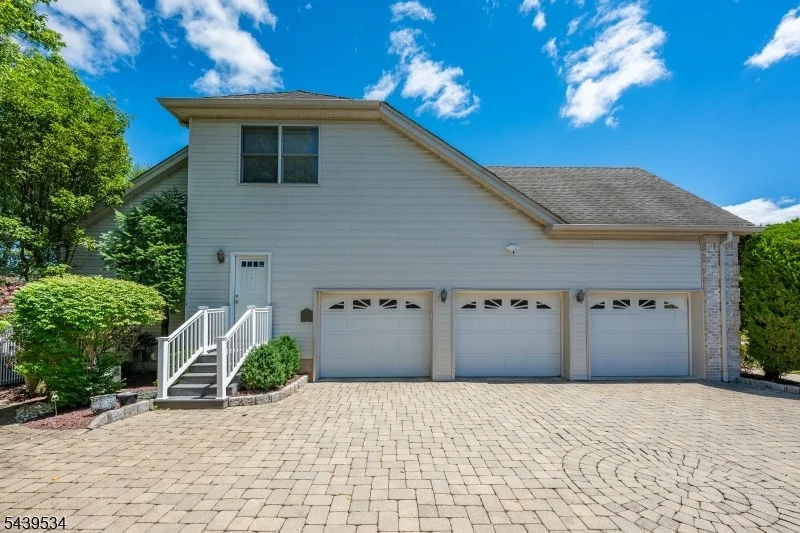 Photo of 9 Ralph Dr