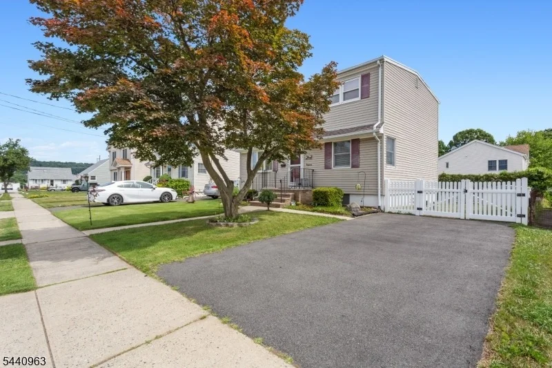 Photo of 18 Jerome Dr