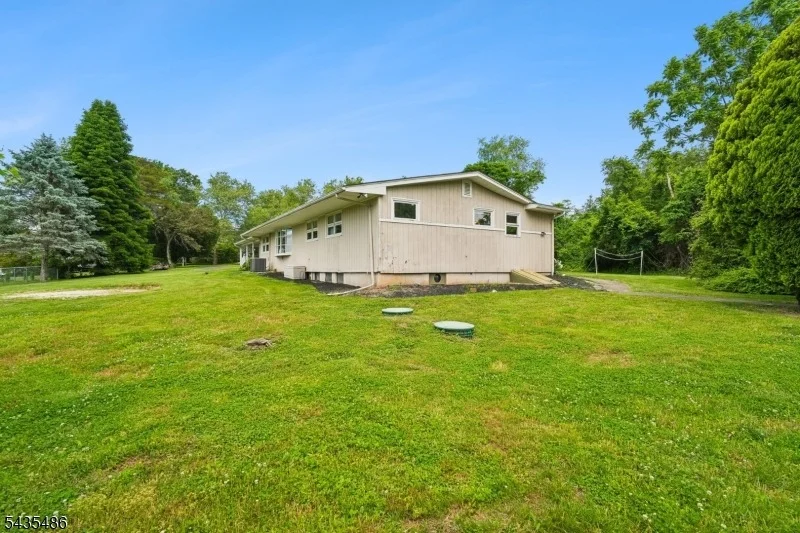 Photo of 21 Wayside Ln
