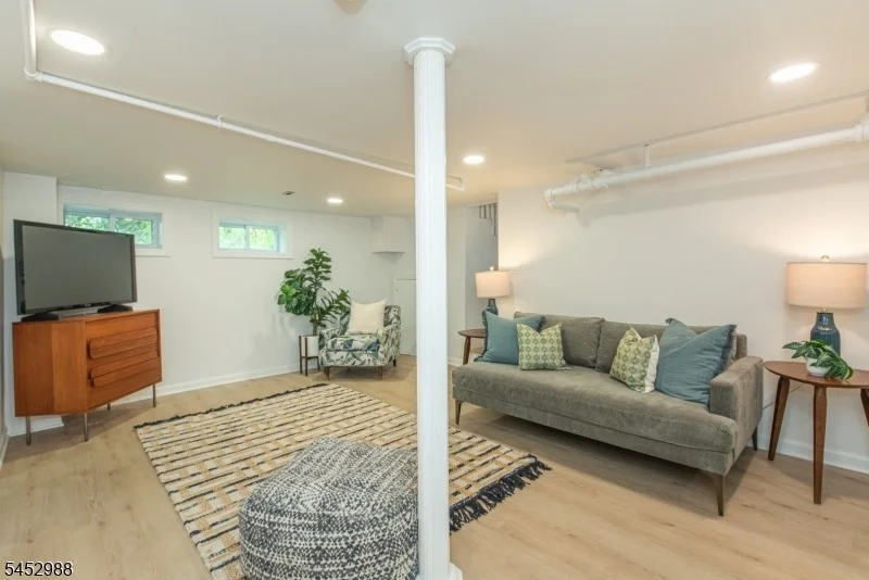 Photo of 22 Euclid Pl