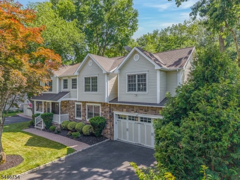 Photo of 53 Maple Ave