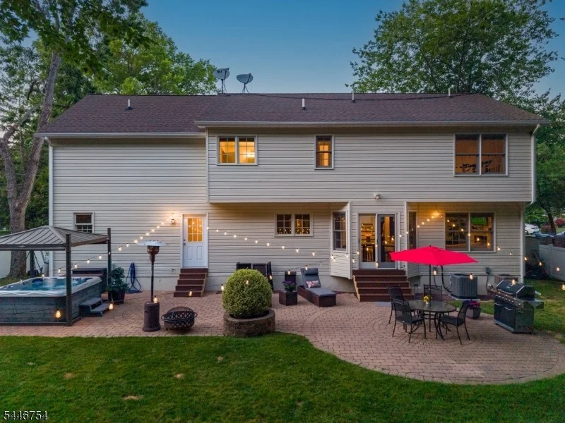 Photo of 53 Maple Ave