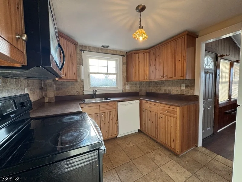 Photo of 13 Log Cabin Ter