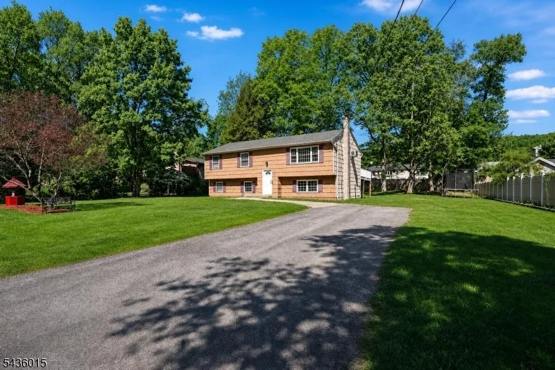 Photo of 12 River Rd