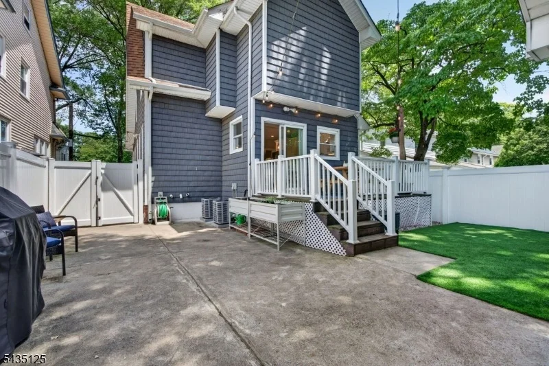 Photo of 54 Van Riper Ave