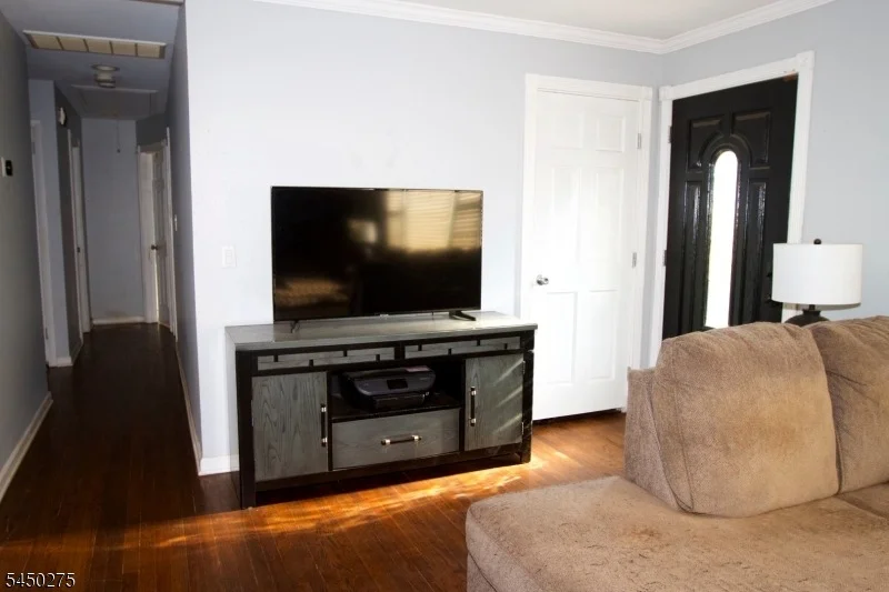 Photo of 319 Spruce Dr